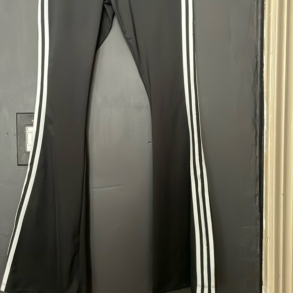 Adidas sports pants wide leg.